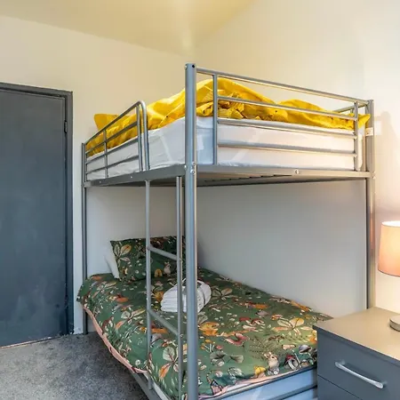 Beautiful 3-bed House In ブリストル