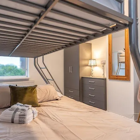Beautiful 3-bed House In